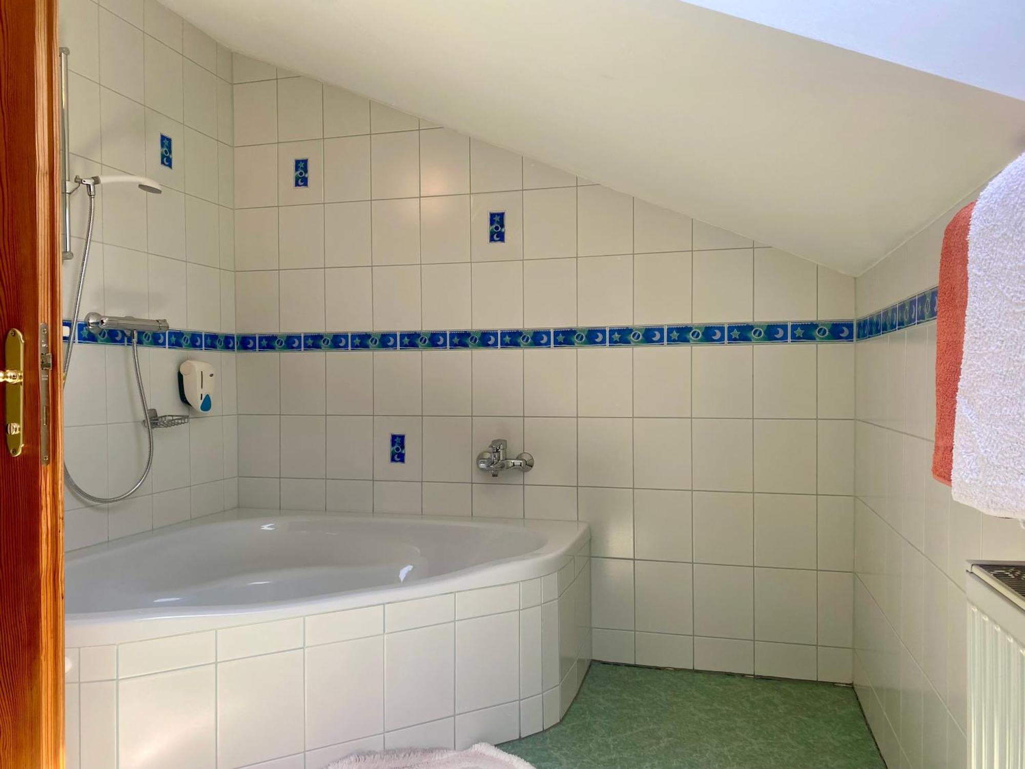 Wirtshausbrennerei Krenn Hotel Yspertal Room photo